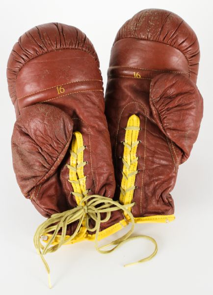 Lot Detail - 1970s Vintage Pair of Everlast Leather Boxing Gloves