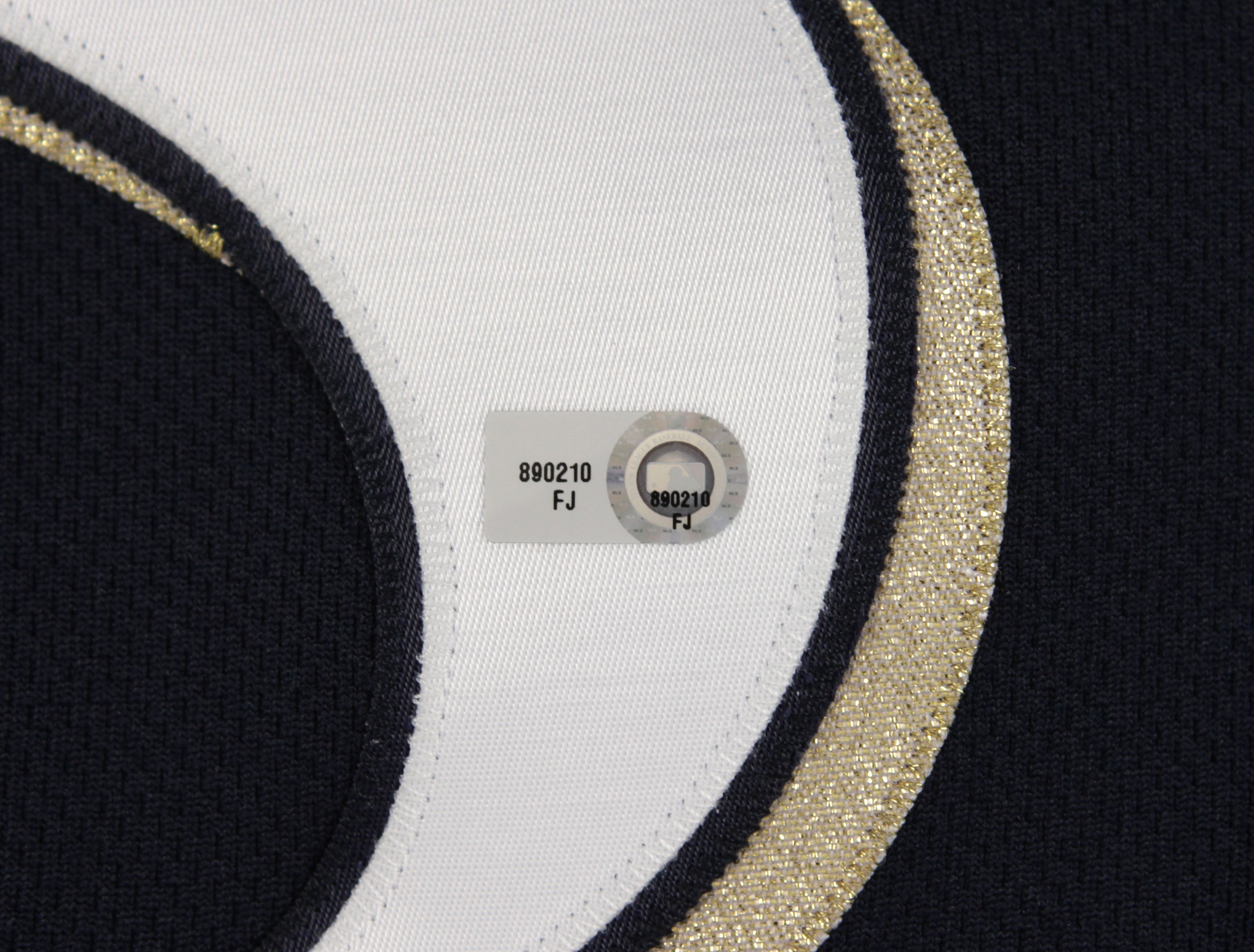 Lot Detail - 2011 Zach Greinke Milwaukee Brewers Game Worn Jersey w/GV  Patch Photomatched to Game 5 NLCS Pitching Performance w/MLB Hologram  Purchased From Brewers