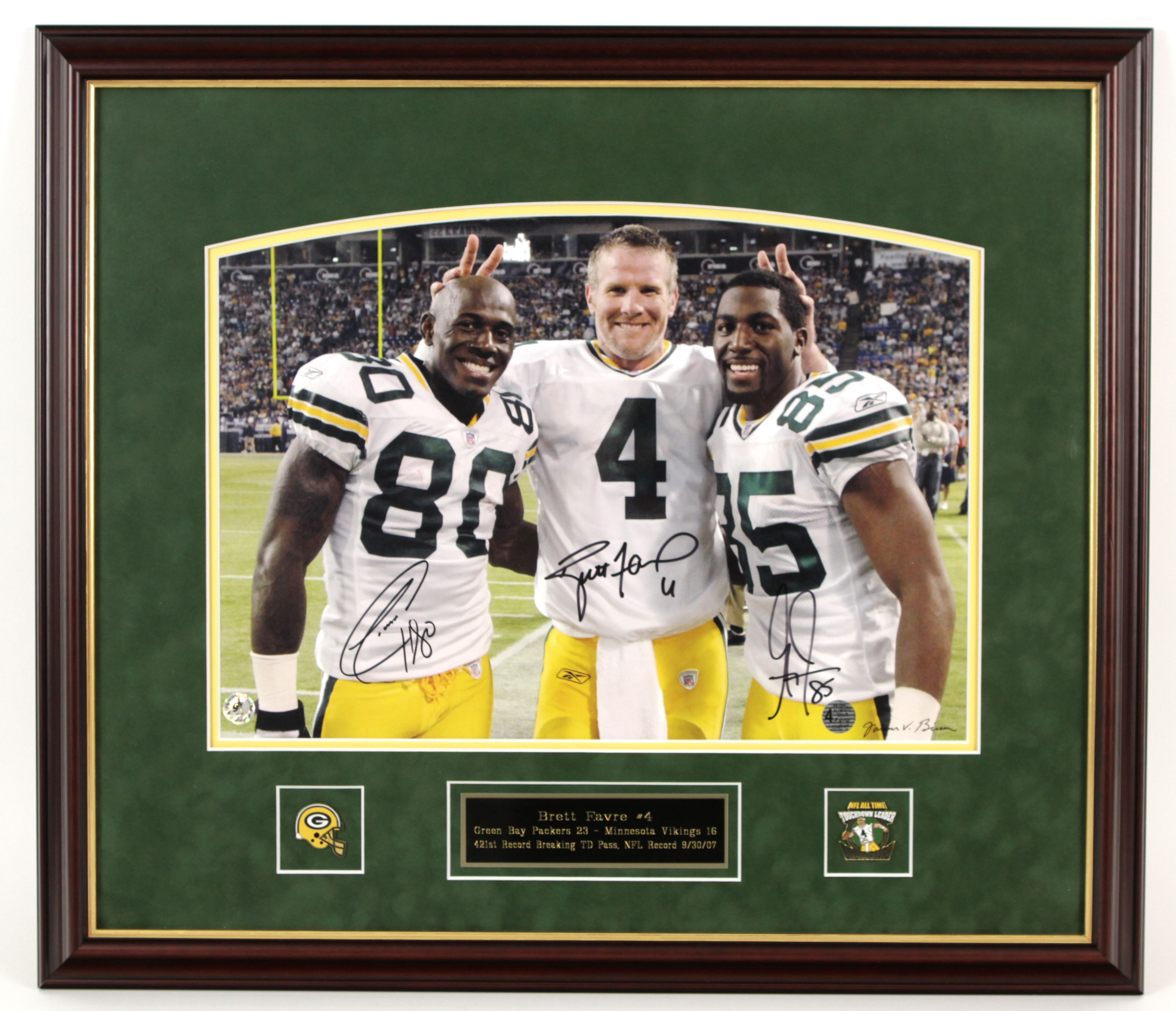 Brett Favre Celebration Green Bay Packers Autographed 16 x 20