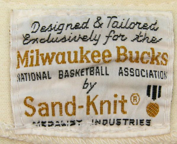 Lot Detail - 1974-76 Jon McGlocklin Milwaukee Bucks Signed Game