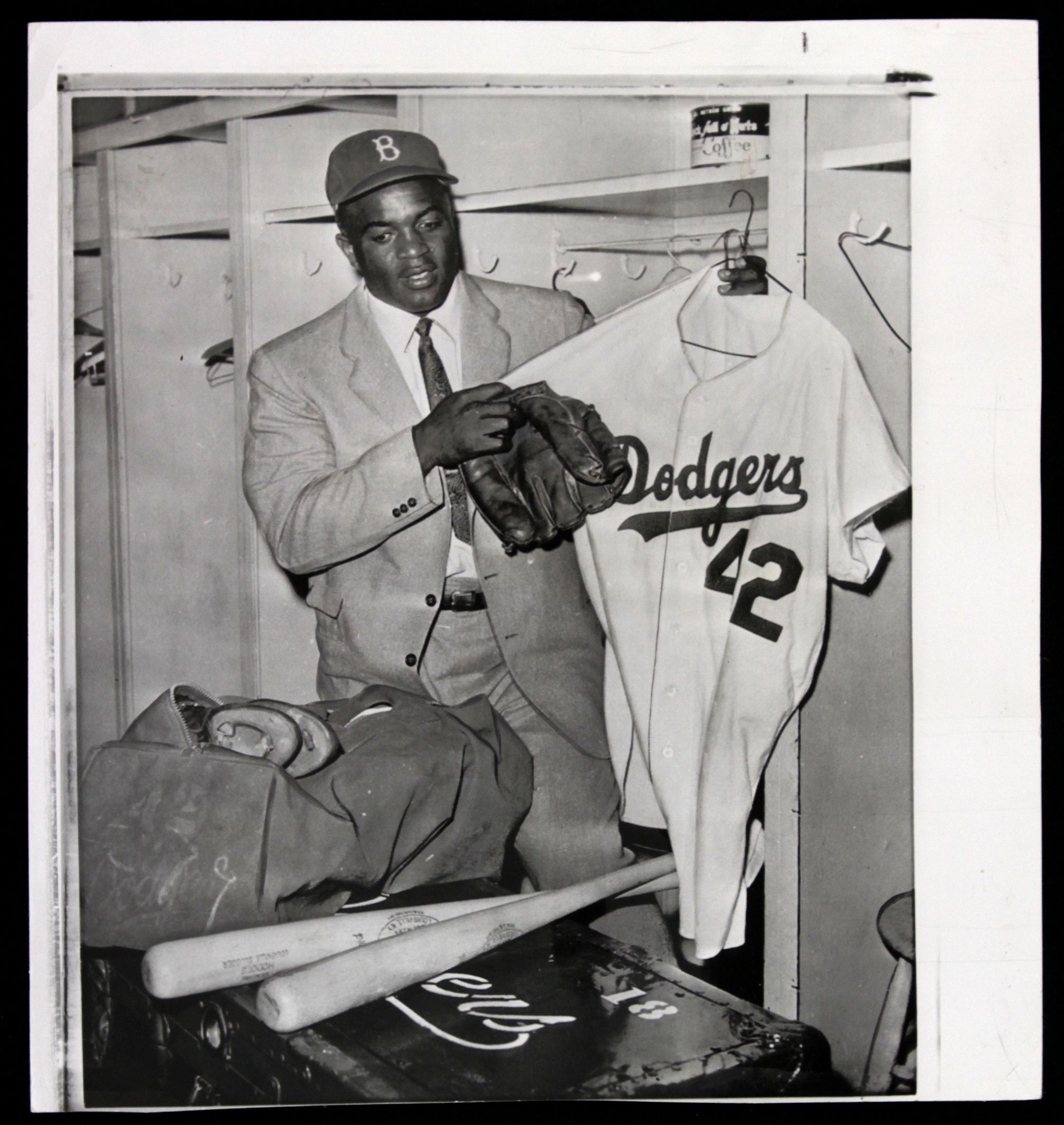 Lot Detail 1956 Jackie Robinson Brooklyn Dodgers Original 8 X 85 Photo 8615