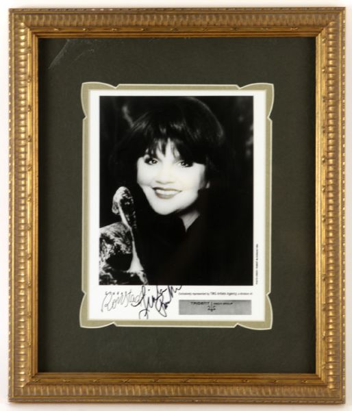 1980s Linda Ronstadt Signed 15" x 17" Framed Display (JSA)