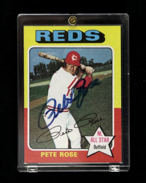 1975 Pete Rose Cincinnati Reds Signed Topps #320 Trading Card (JSA)