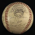 1962 Milwaukee Braves Team Signed ONL Giles Baseball w/ 28 Signatures Including Hank Aaron, Eddie Mathews, Warren Spahn & More (JSA)