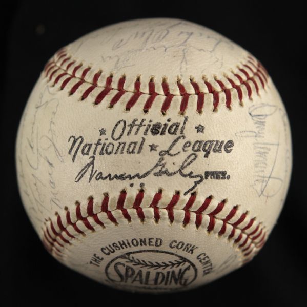 1965 Milwaukee Braves Team Signed ONL Giles Baseball w/ 30+ Signatures Including Hank Aaron, Eddie Mathews, Joe Torre & More (JSA) 