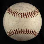 1965 Milwaukee Braves Team Signed ONL Giles Baseball w/ 30+ Signatures Including Hank Aaron, Eddie Mathews, Joe Torre & More (JSA) 