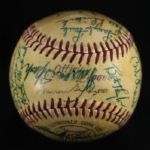 1963 Milwaukee Braves Team Signed ONL Giles Baseball w/ 31 Signatures Including Hank Aaron, Eddie Mathews, Warren Spahn & More (JSA)