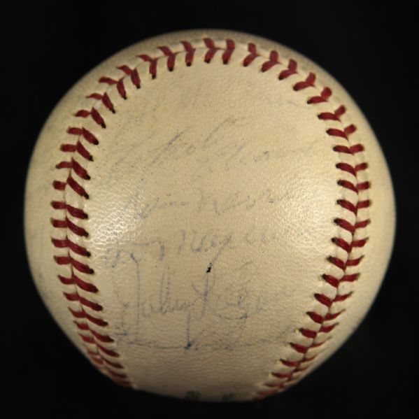 1961-63 Pittsburgh Pirates Team Signed ONL Giles Baseball w/ 11 Signatures (JSA) w/ Roberto Clemente Side Panel
