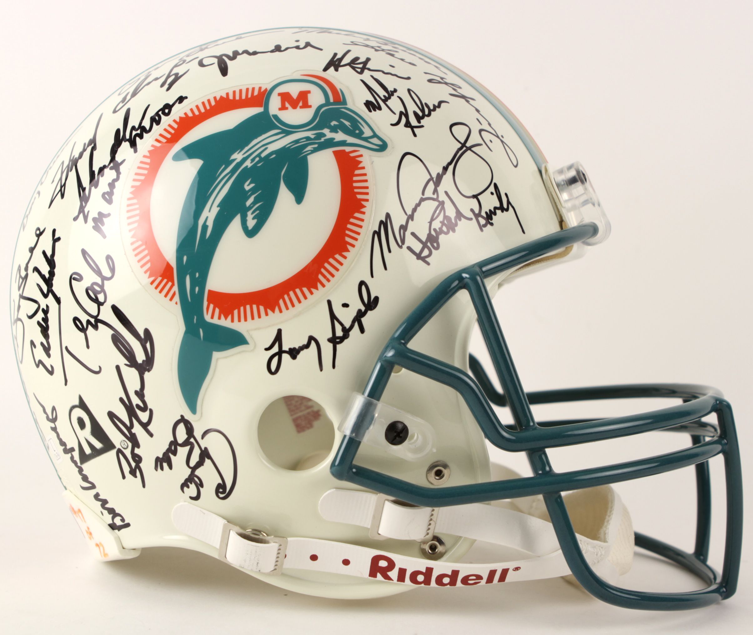 Lot Detail - 1972 Miami Dolphins Team Signed Football Helmet with 46  Signatures Including Shula, Csonka & Griese - Undefeated Season (PSA/DNA)