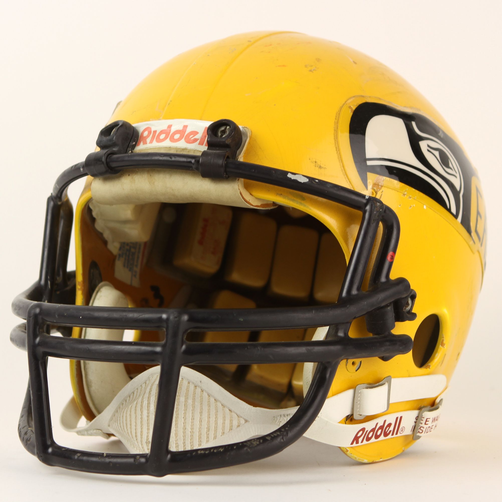 1985 football helmet