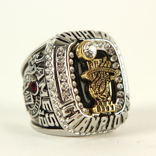 2012 LeBron James Miami Heat High Quality Replica NBA Championship Ring 