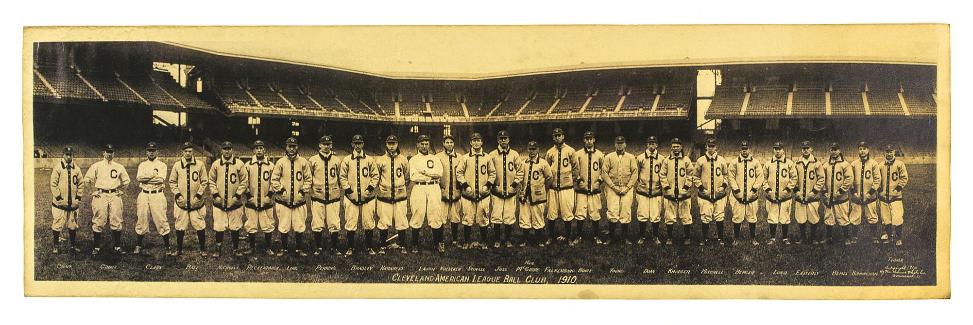 1910 CLEVELAND NAPS TEAM PANORAMIC PHOTOGRAPH