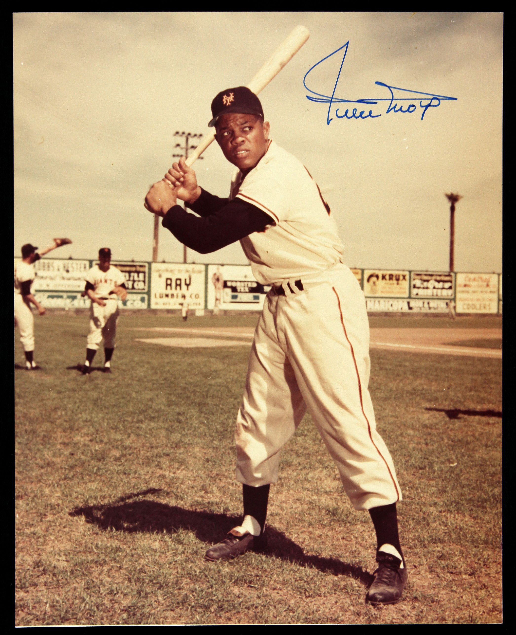 Willie Mays Signed San Francisco Giants 8x10 Career Stat Photo