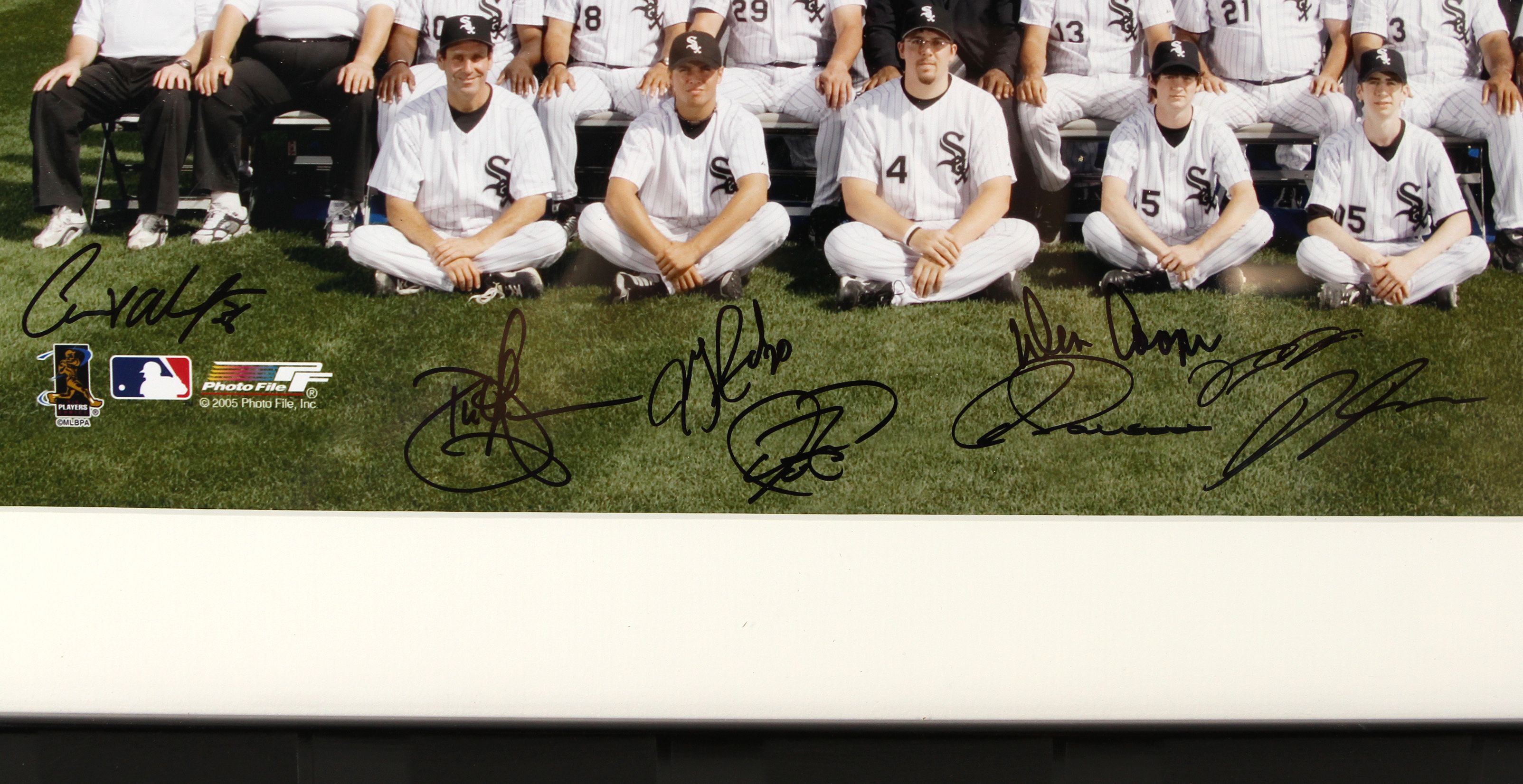 Bobby Jenks Signed White Sox 16x20 Photo (Schwartz Sports COA)