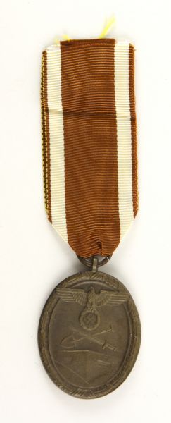 1939-1945 WW2 German West Wall Medal