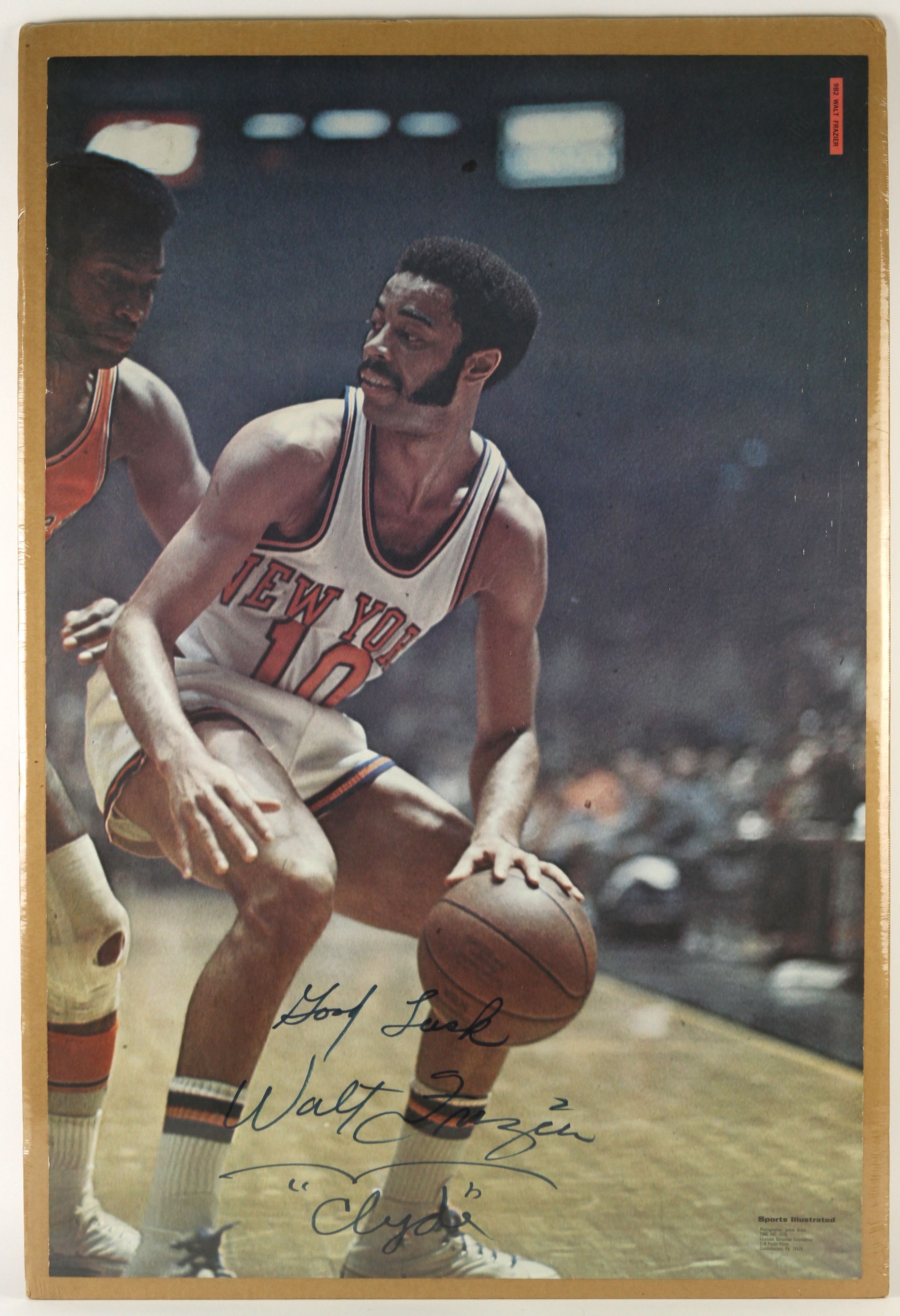Walt Frazier New York Knicks Autographed 8x10 Photo Framed - Sports Vault  Shop