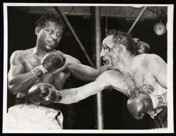 1957-58 Sugar Ray Robinson Carmen Basilio 7" x 9" B/W Championship Fight Photo 