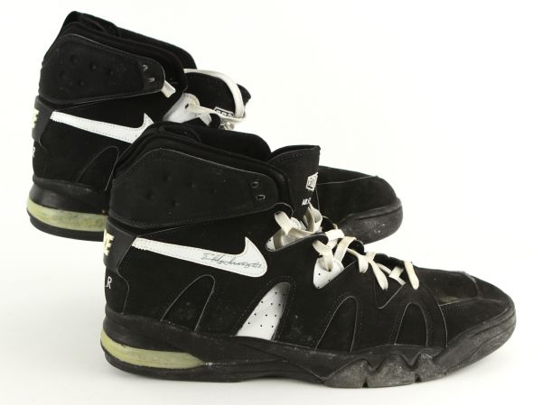 1994-96 Eric Montross Boston Celtics Signed Game Used Nike Air Shoes (MEARS LOA/JSA)