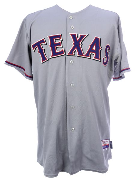 2009 (July 26) Ian Kinsler Texas Rangers Game Worn Road Jersey (MEARS LOA/MLB Hologram) 2-5 w/ SB, RBI, 2 Runs Scored