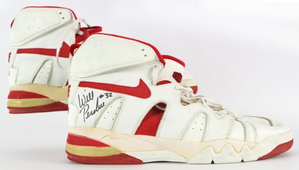 1994 Will Perdue Chicago Bulls Signed Game Worn Nike Sneakers (MEARS LOA/JSA)