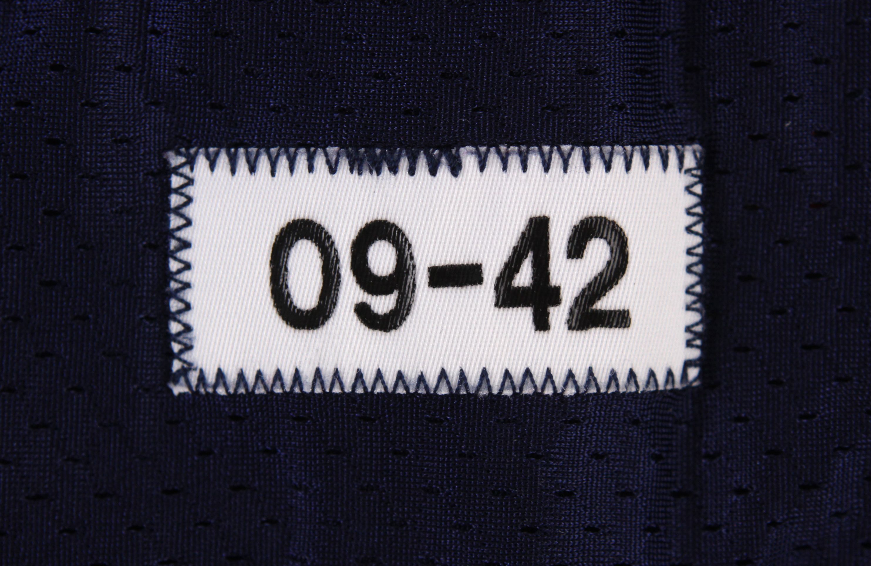 Lot Detail - 2009 (December 6) Devin Hester Chicago Bears Signed Game Worn  Home Jersey (MEARS A10 / JSA)