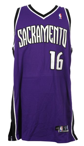 2005-06 Peja Stojakovic Sacramento Kings Game Worn Road Jersey (MEARS LOA)