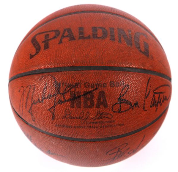 1989-90 Chicago Bulls Team Signed Game Used Basketball w/ 12 Signatures Including Michael Jordan, Scottie Pippen and More (JSA)