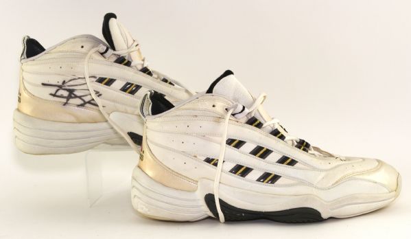 1997-99 Tim Thomas Philadelphia 76ers Signed Game Worn Adidas Sneakers (MEARS LOA/JSA)