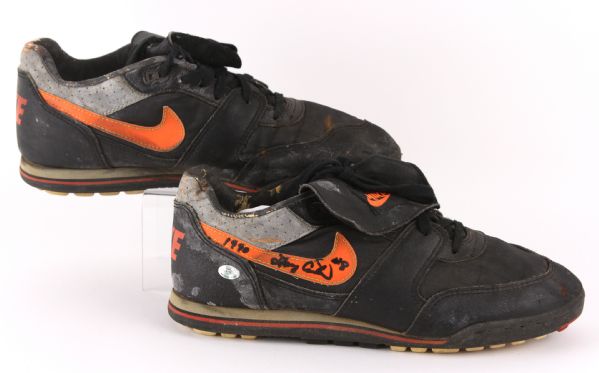 1990 Gary Carter San Francisco Giants Signed Game Worn Nike Turf Shoes (MEARS LOA/JSA/Player Hologram)