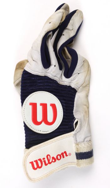 1980s Carlton Fisk Chicago White Sox Signed Game Worn Batting Glove (MEARS LOA/JSA)