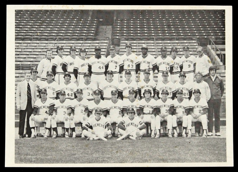 1976 Milwaukee Brewers 5" x 7" Team Photo w/ Robin Yount Hank Aaron 