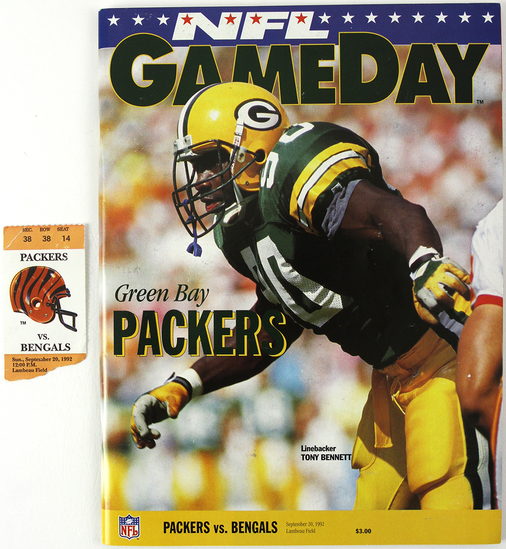 Green Bay Packers - The Gameday program cover at Lambeau Field for