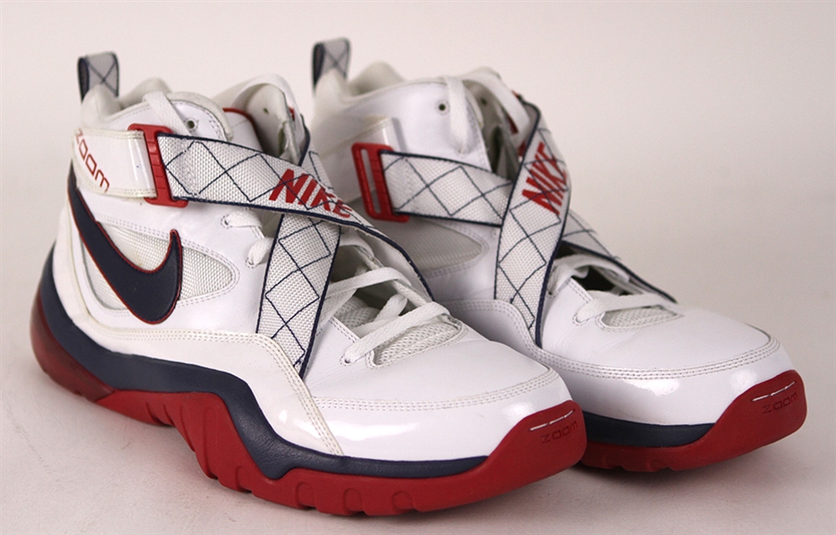 2009-10 Rudy Gay Memphis Grizzlies/Team USA Game Worn Nike Sneakers (MEARS LOA)