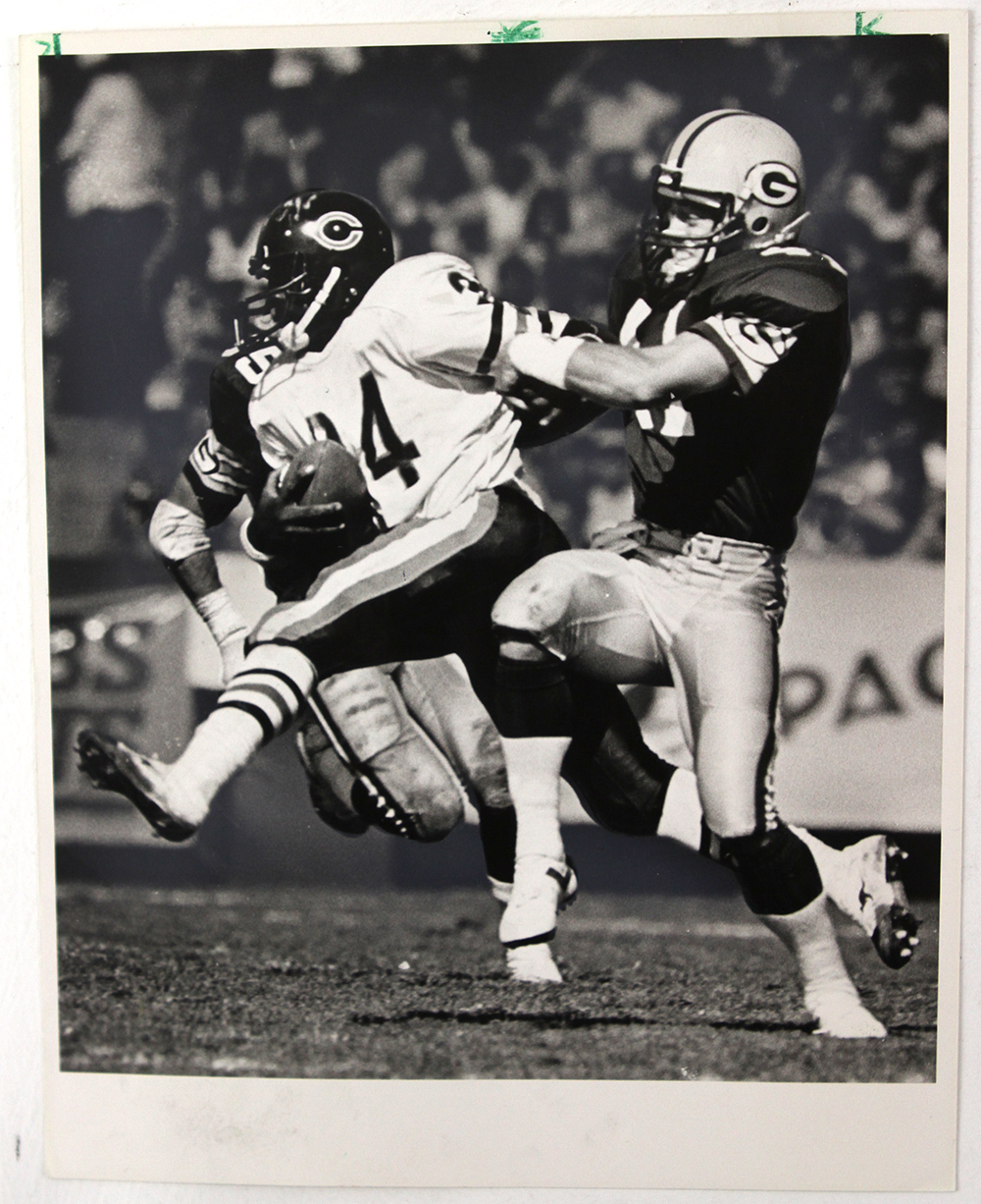 Lot Detail - 1984 (September 16) Walter Payton Chicago Bears at Lambeau ...