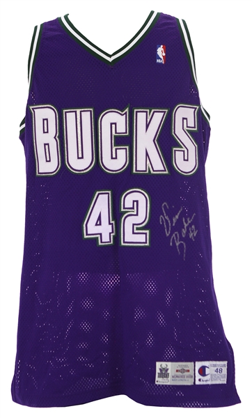 1995-96 Vin Baker Milwaukee Bucks Signed Road Jersey (MEARS LOA/JSA)
