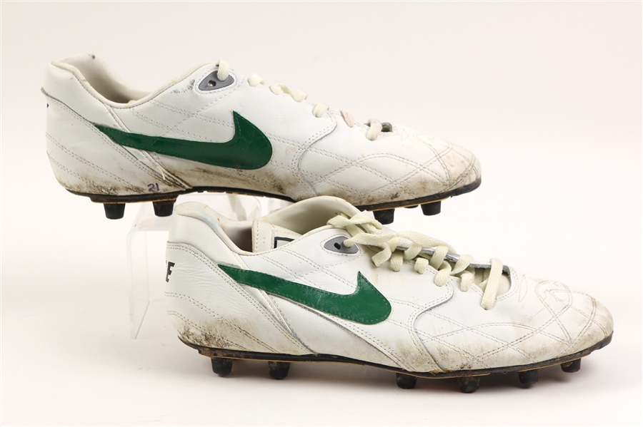 1996 Craig Newsome Green Bay Packers Game Worn Nike Cleats (MEARS LOA) Super Bowl Season