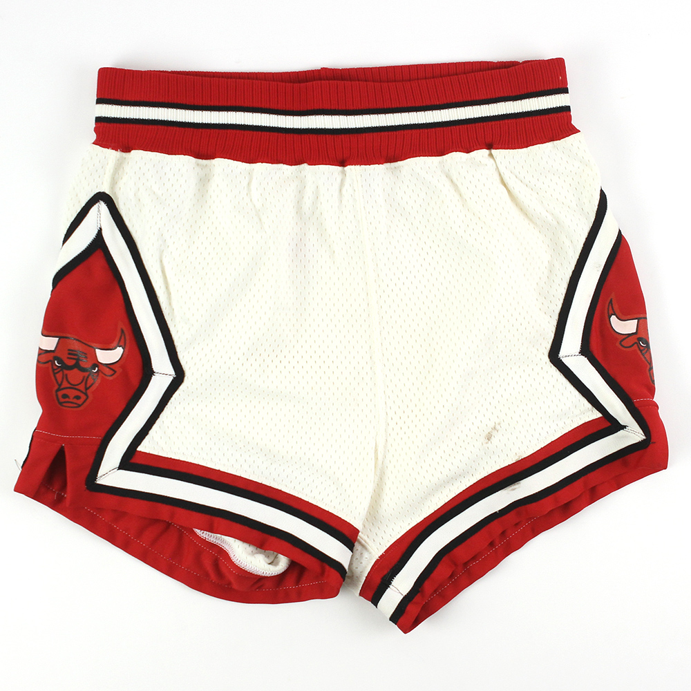 Lot Detail - 1980's-2000's Chicago Bulls Apparel & Memorabilia - Lot of ...