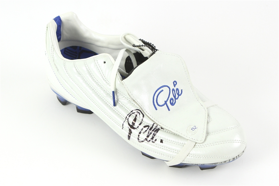 2010s Pele Brazil Soccer Signed Signature Cleat (PSA/DNA)