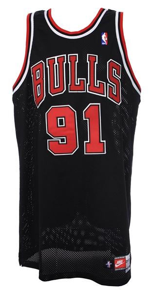1997-98 Dennis Rodman Chicago Bulls Signed Game Worn Alternate Uniform (MEARS A10) NBA Champions
