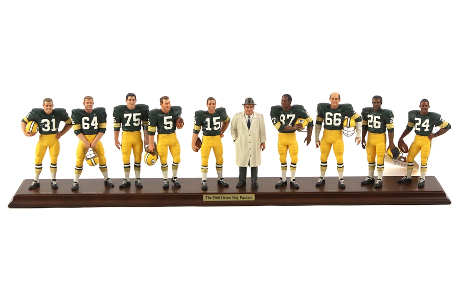 1999 Danbury Mint 1966 Green Bay Packers Figure Lineup w/ 10 Figures Including Vince Lombardi, Bart Starr, Ray Nitschke & More