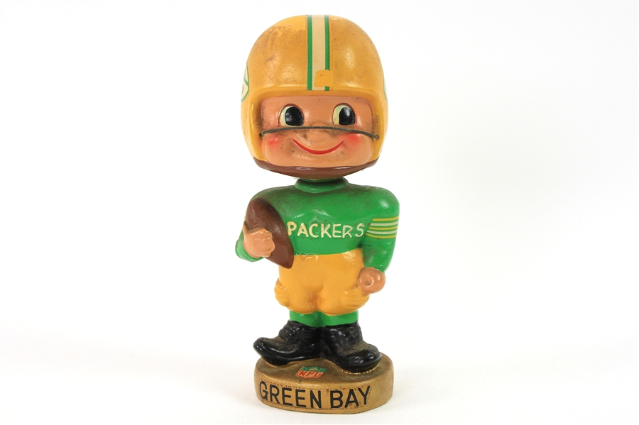 1965-68 Green Bay Packers 7.25" Gold Base Vintage Nodder "Hard To Find Toes Up Version"