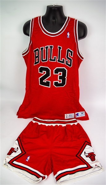 1991-92 Michael Jordan Chicago Bulls Road Uniform 