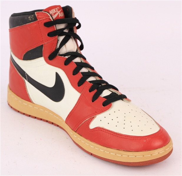 1985 Michael Jordan Chicago Bulls Nike Air Jordan I Game Worn Sneaker (MEARS LOA) Rookie Season