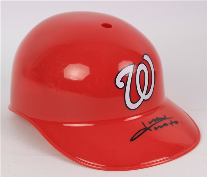2018-20 Juan Soto Washington Nationals Signed Souvenir Batting Helmet (JSA) 