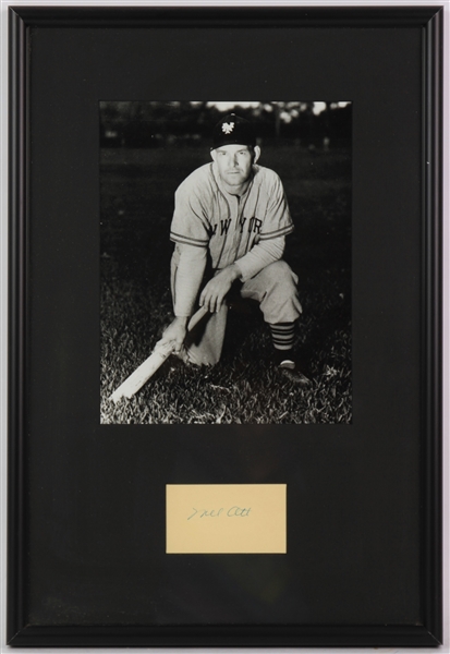 1926-1947 Mel Ott New York Giants Signed 12x18 Framed Cut w/ Photo (JSA)