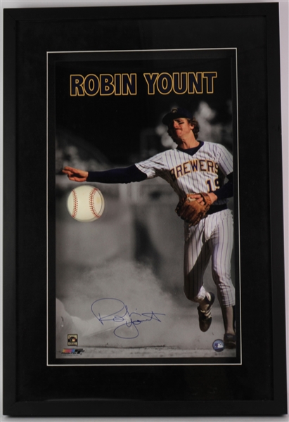 2008 Robin Yount Milwaukee Brewers Signed Framed Photo w/ Baseball (JSA)