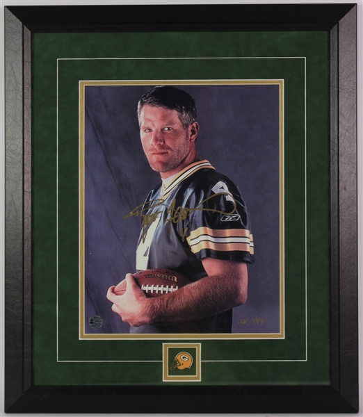 1992-2007 Brett Favre Green Bay Packers Signed 20x23 Framed Photo (Brett Favre Hologram)