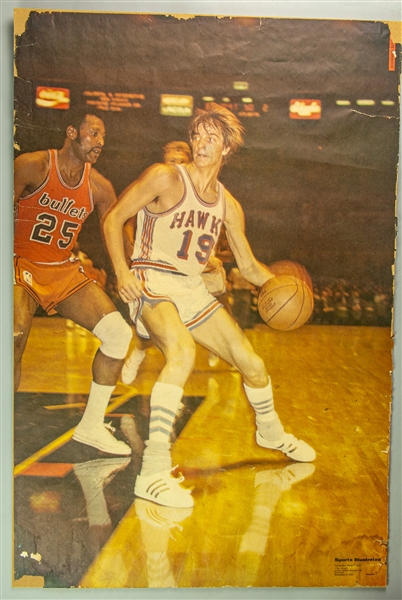 1970 Pete Maravich Atlanta Hawks 24" x 36" Mounted Sports Illustrated Poster