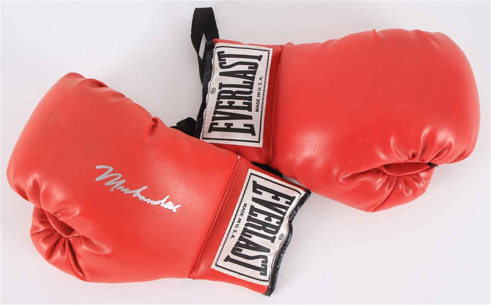 2000s Muhammad Ali World Heavyweight Champion Signed Everlast Boxing Glove (JSA)