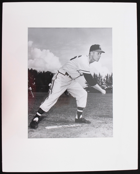 1953-57 Dave Jolly Milwaukee Braves 16" x 20" Matted Photo 